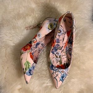 Aldo floral pumps